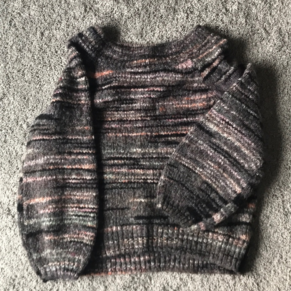 Off the shoulder cozy sweater ❄️